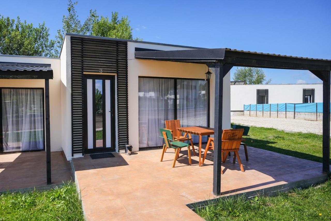 Villa Bungalowuri "Doi Cocosi " à Horezu Extérieur photo