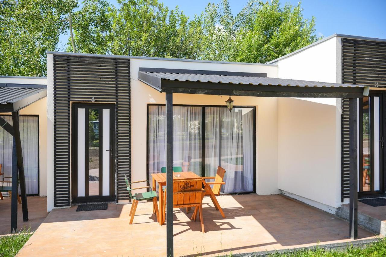 Villa Bungalowuri "Doi Cocosi " à Horezu Extérieur photo